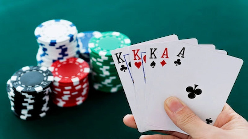 Các Mẹo chơi Poker trực tuyến để cải thiện chiến thuật của bạn